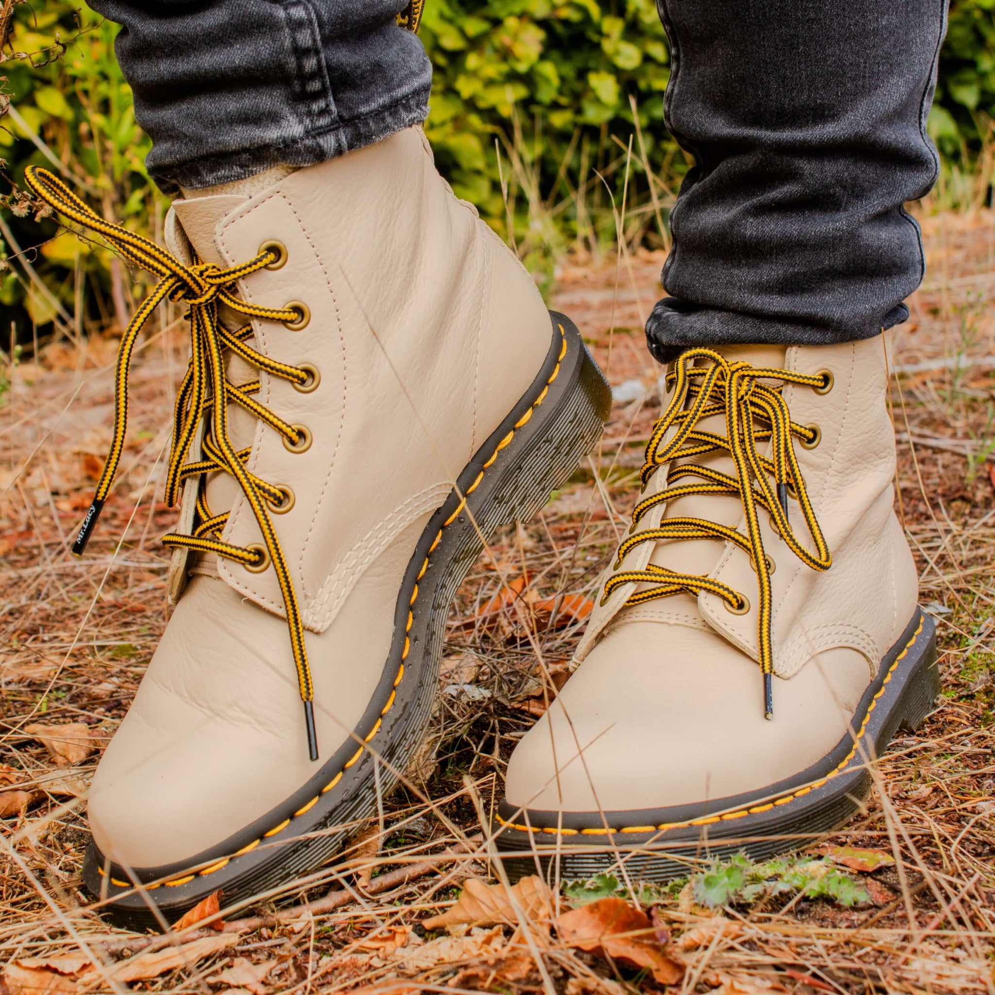 Hillies DM Round Boot Laces · Black / Deep Yellow