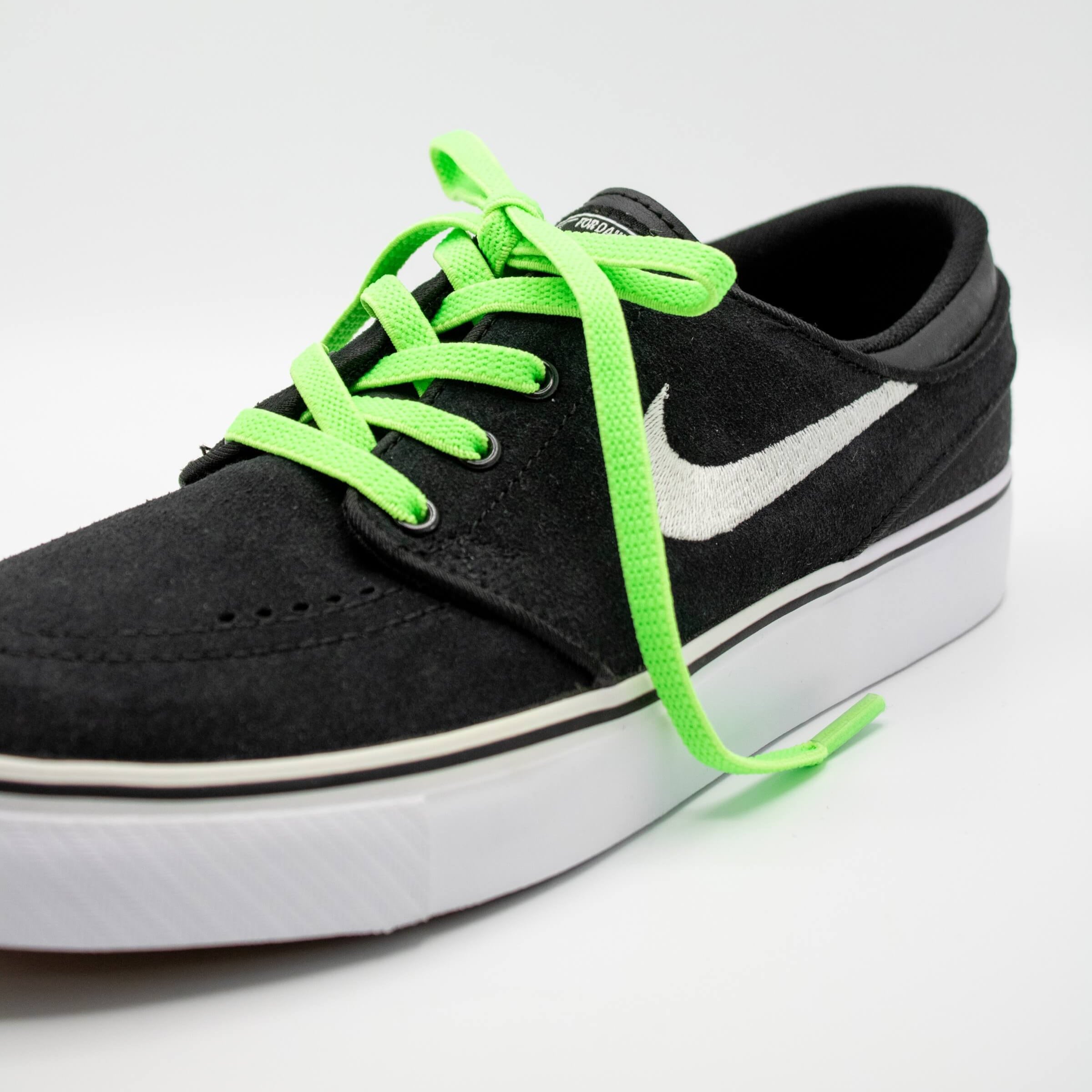 neon green shoelaces nike